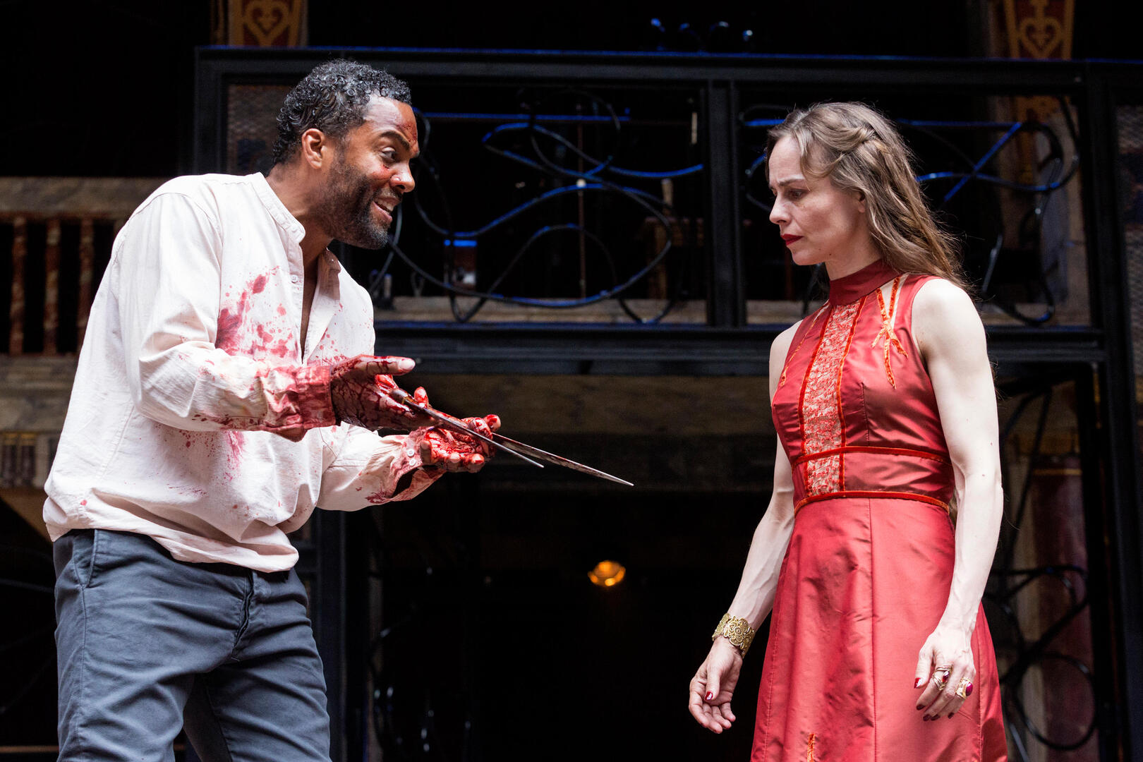Ray Fearon as Macbeth and Tara Fitzgerald as Lady Macbeth in a Globe Theatre production.